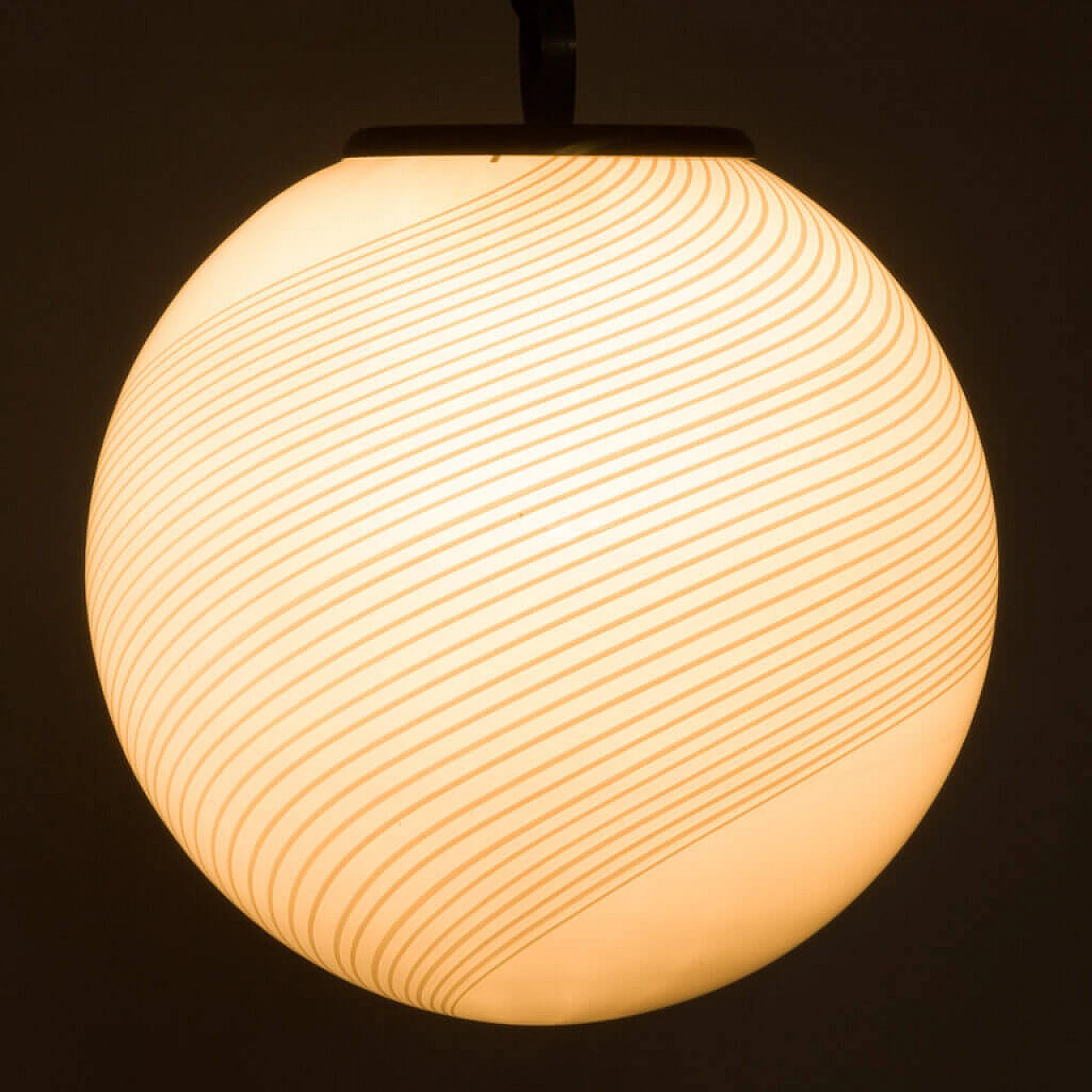 Murano glass chandelier with brass details attributed to Venini, 1970s 3