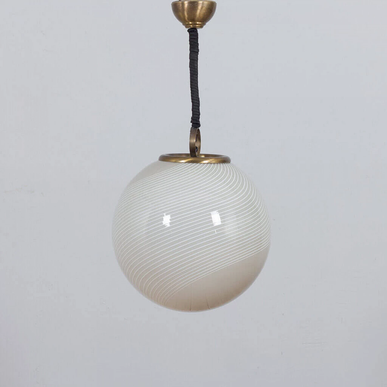 Murano glass chandelier with brass details attributed to Venini, 1970s 7