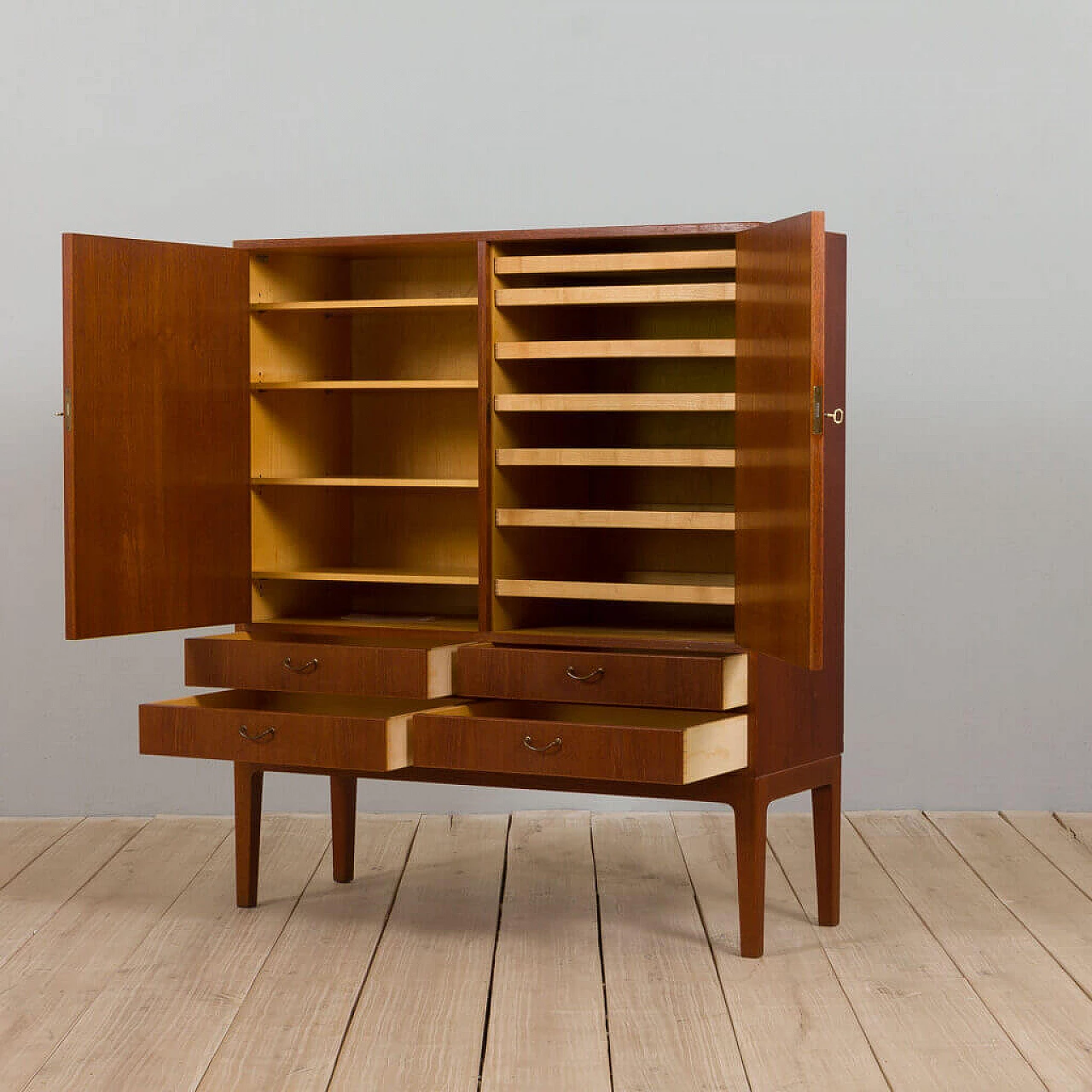 Teak linen cupboard by Thorald Madsen, 1950s 14