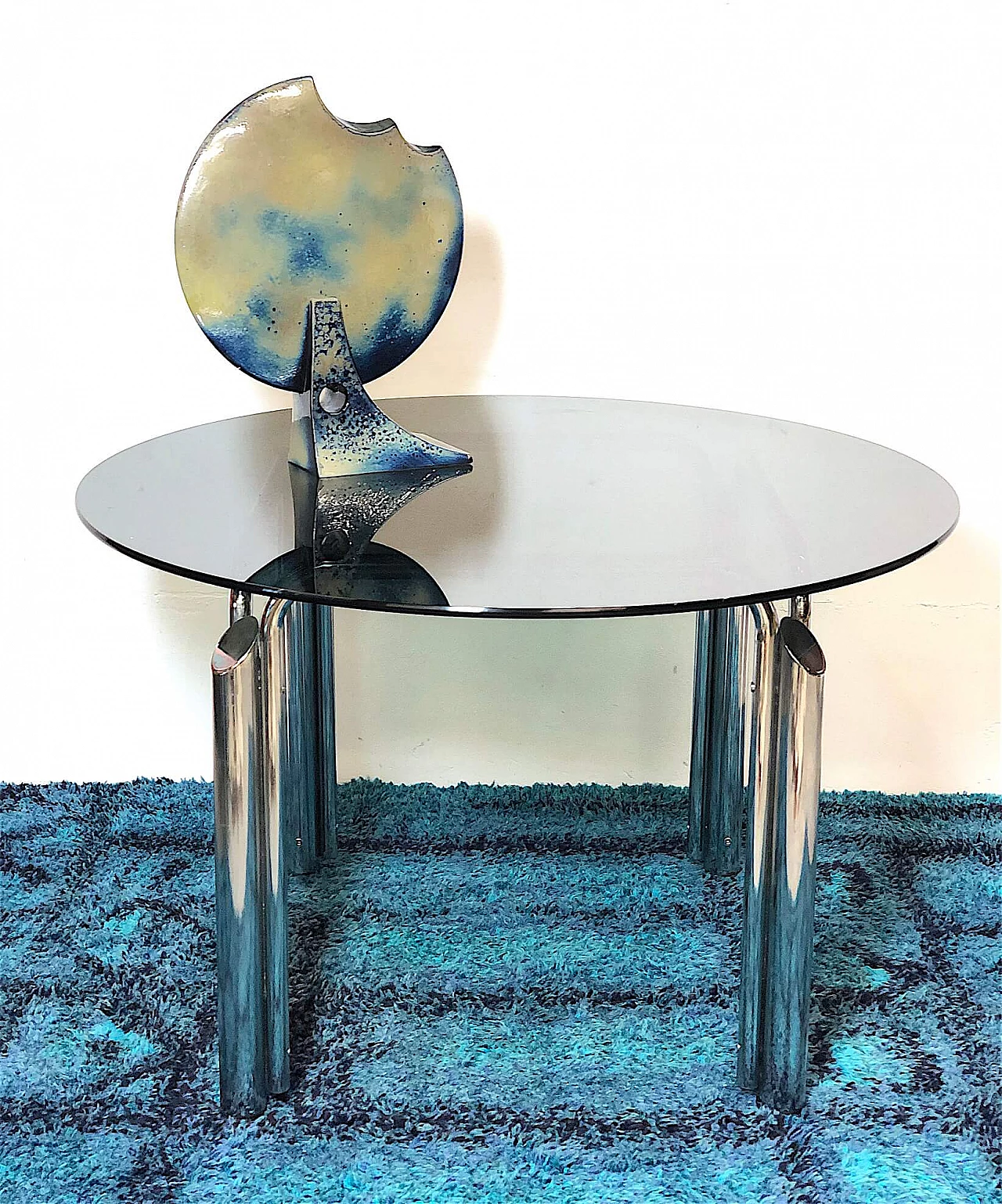 Tavolo in metallo cromato con piano in vetro fumè, anni '70 2