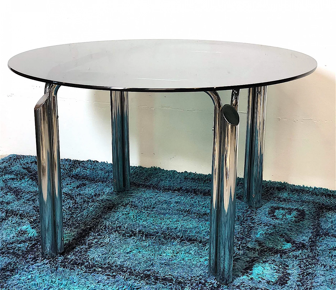 Tavolo in metallo cromato con piano in vetro fumè, anni '70 7