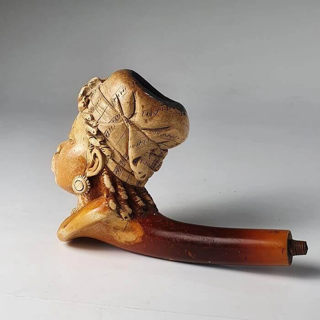 Carved sea foam pipe, 19th century 1