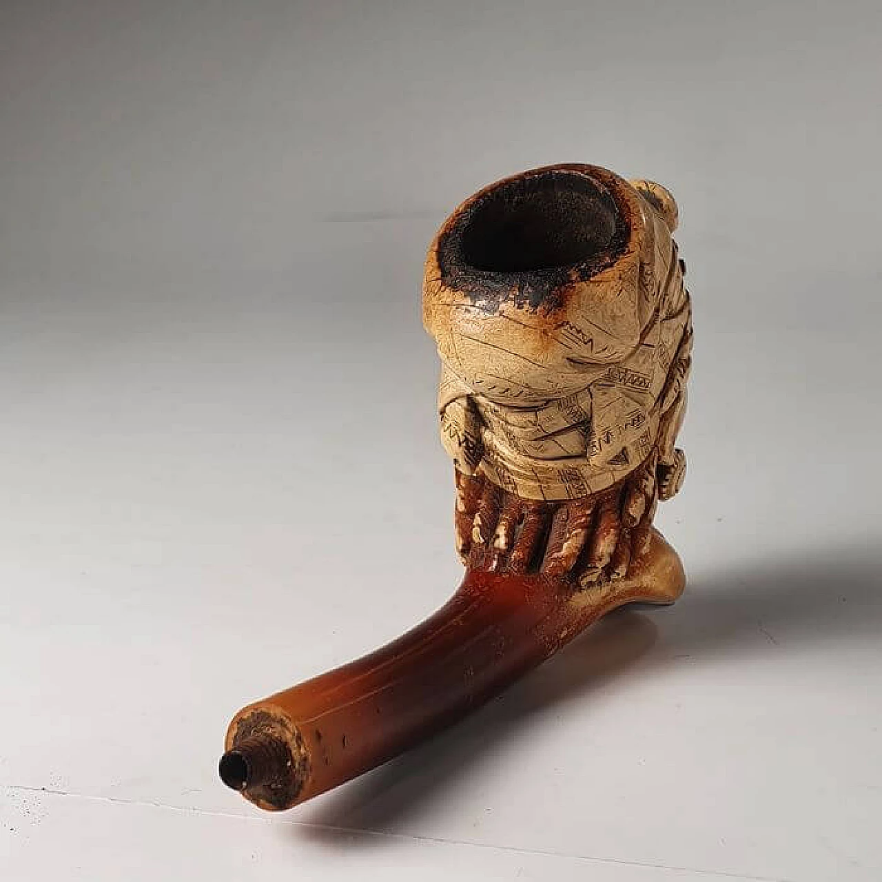 Carved sea foam pipe, 19th century 6