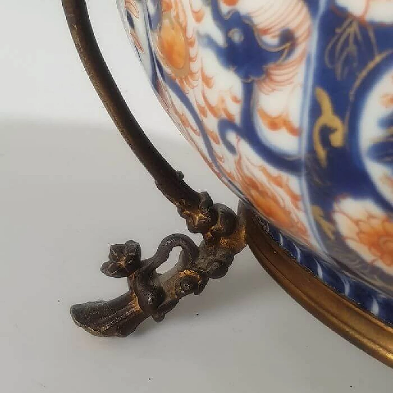 Arita porcelain centrepiece and bronze mount, 19th century 10