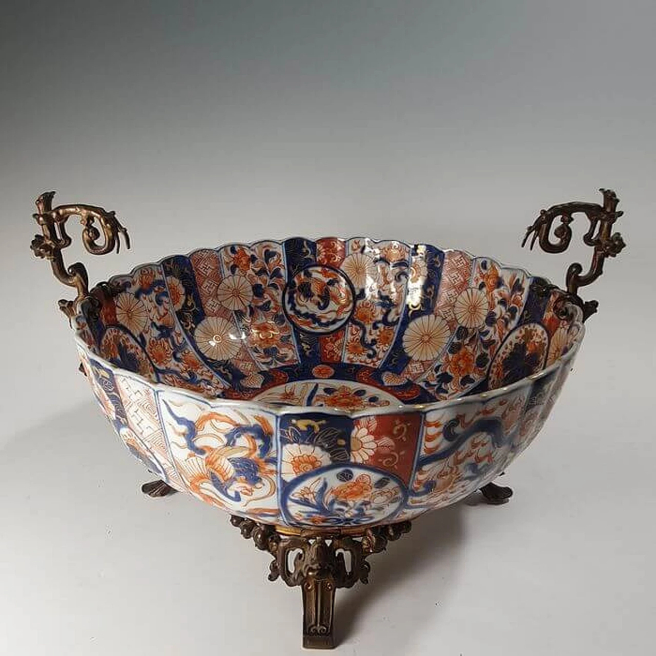 Arita porcelain centrepiece and bronze mount, 19th century 11
