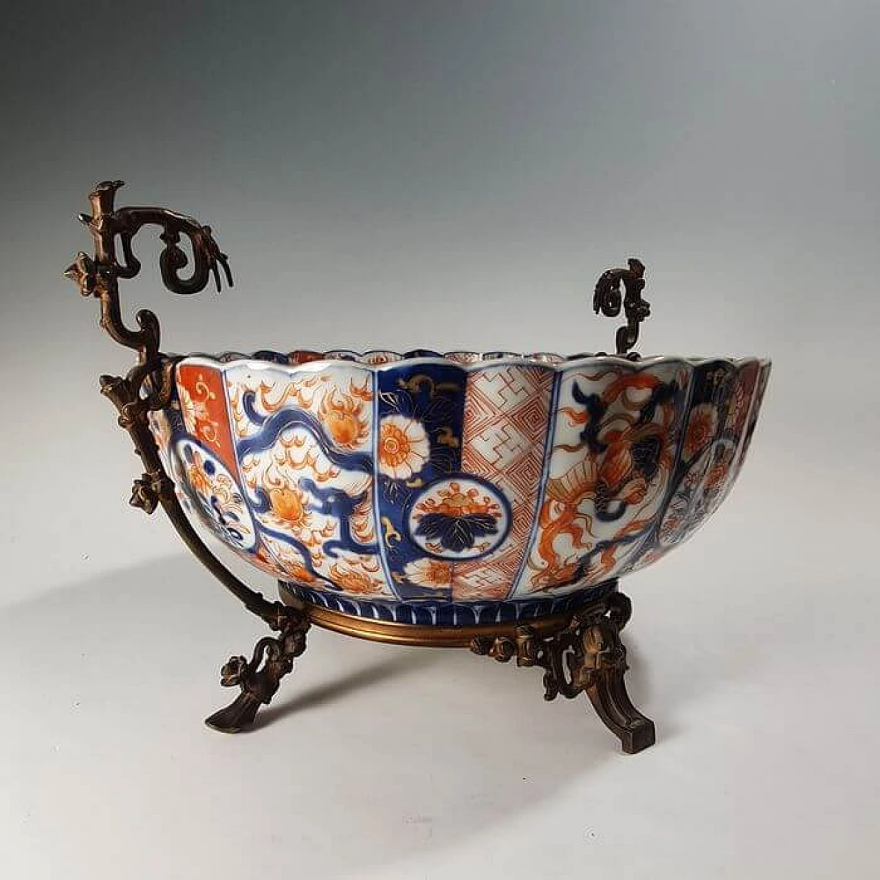 Arita porcelain centrepiece and bronze mount, 19th century 13