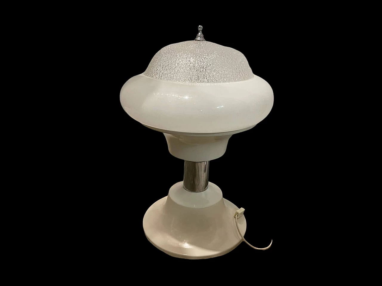 Plastic and chrome table lamp, 1960s 3