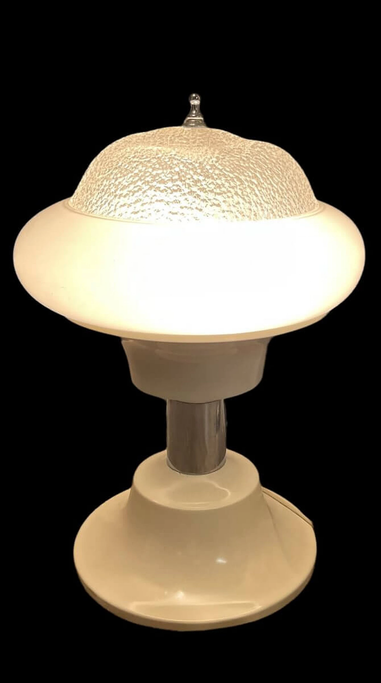 Plastic and chrome table lamp, 1960s 4