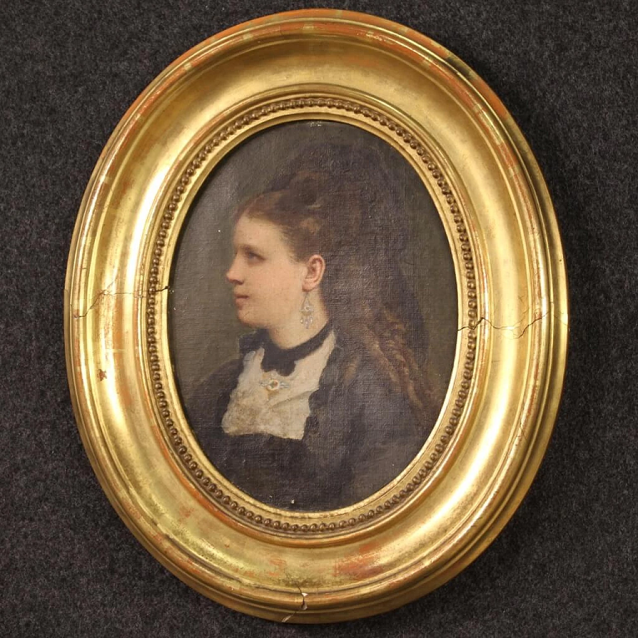 Oil on canvas of young woman with wooden frame, 19th century 7