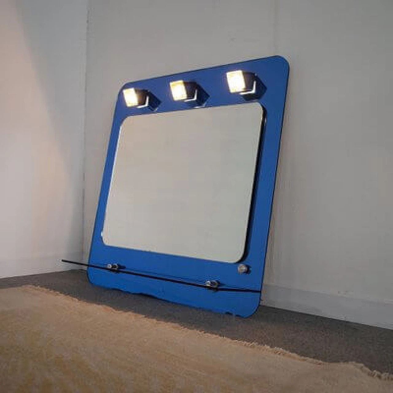 Specchio a 3 luci con mensola in vetro blu di Metalvetro, anni '70 6