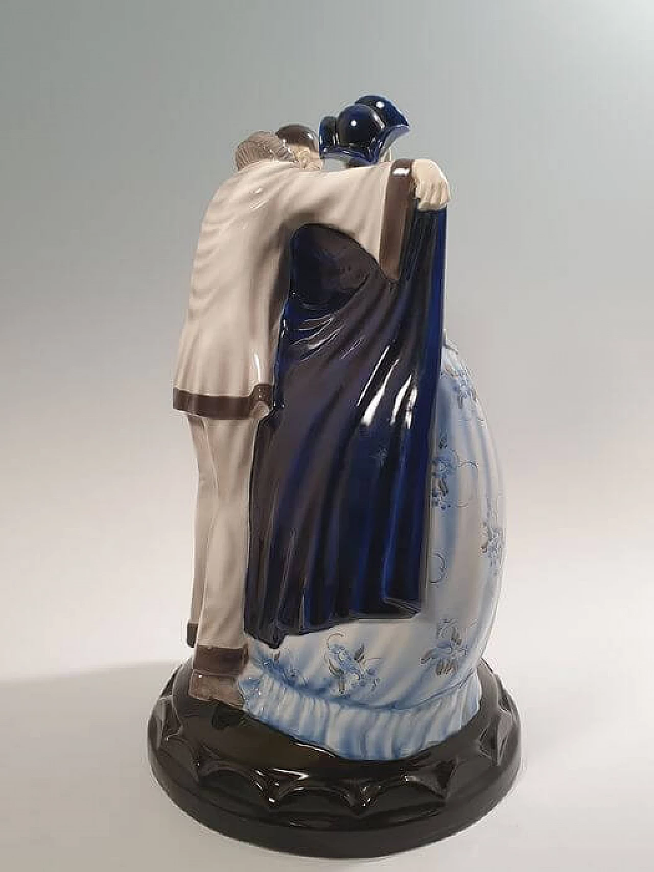 Sculpture of Harlequin and Columbine by Lorenzl in Goldscheider ceramics, 1920s 3