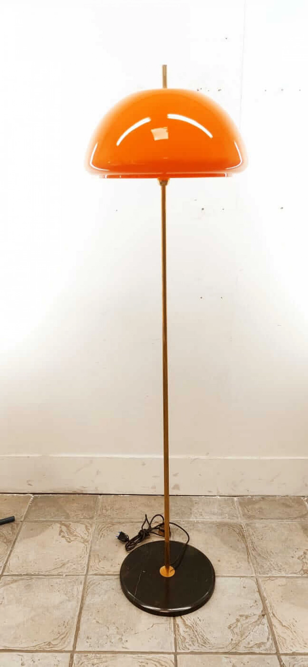 Lampada da terra con cupola arancione, anni '70 1