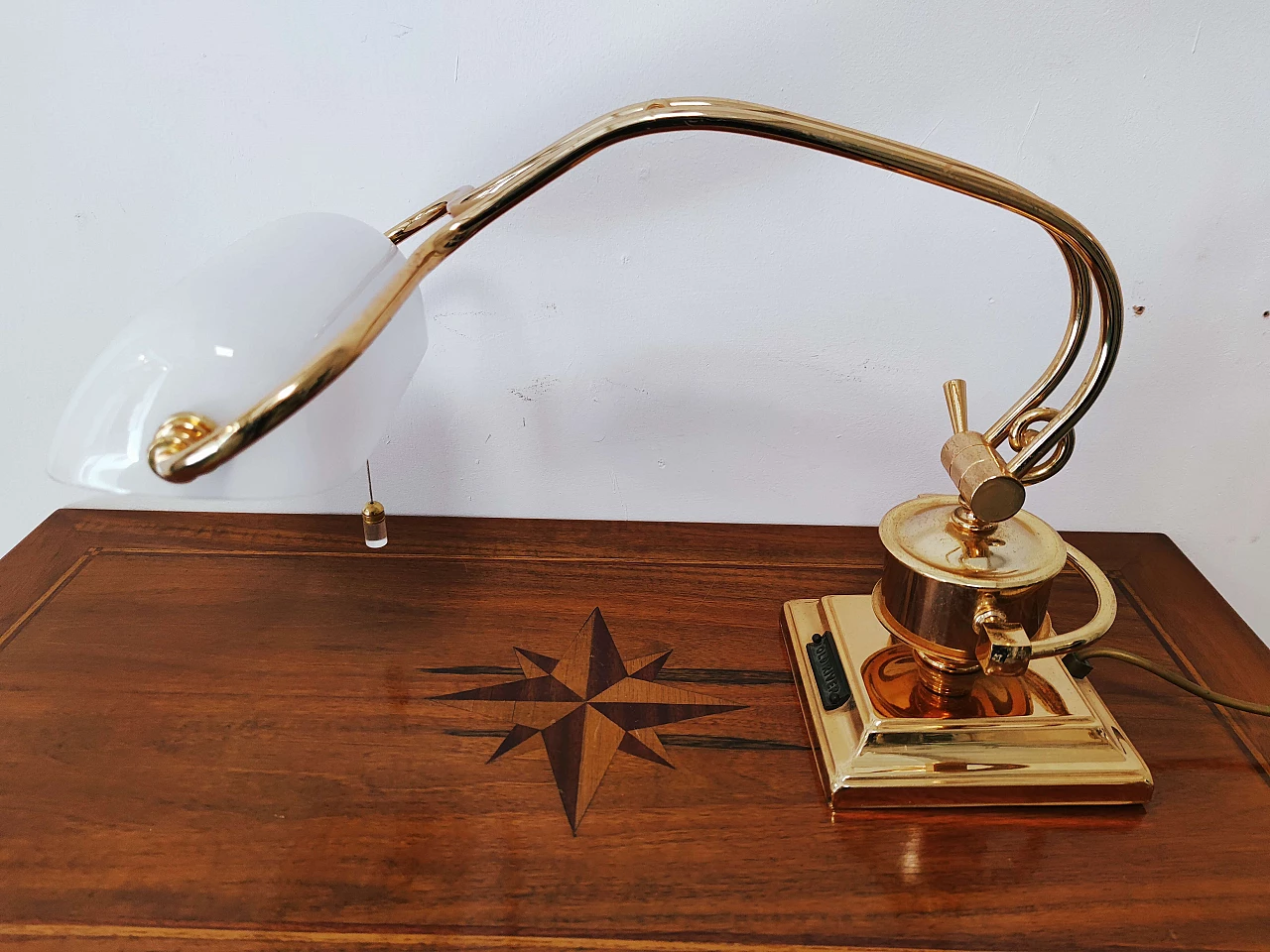 Lampada da scrivania bianca e oro, anni '80 15