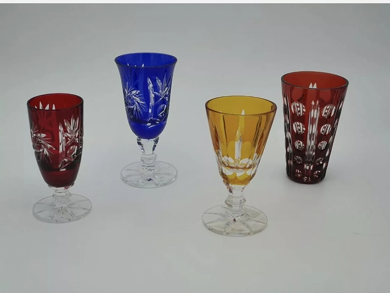 4 tinted and worked crystal glasses, 1970s 1