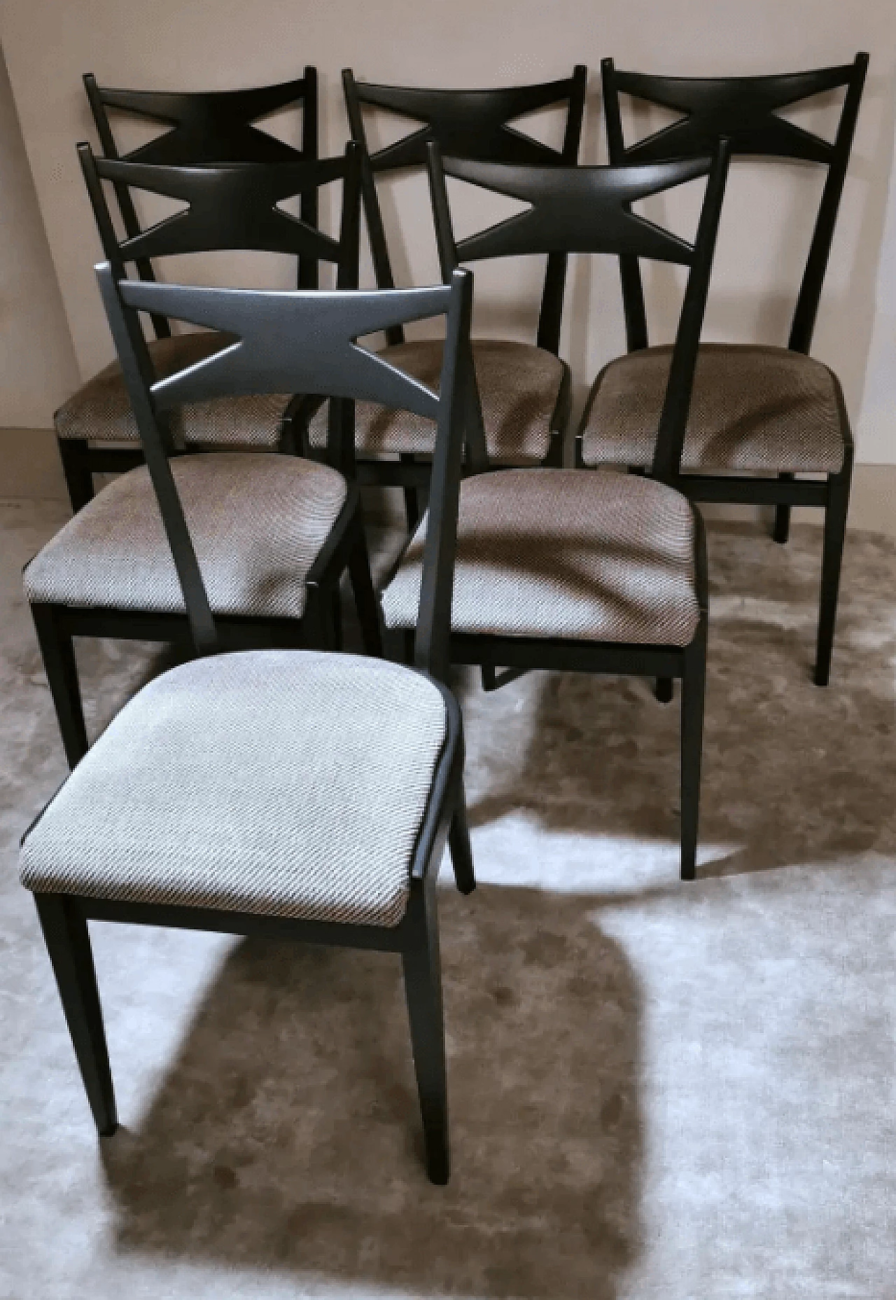6 Ico Parisi style chairs in wood and velvet, 1950s 4