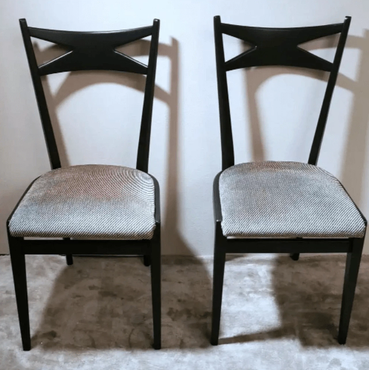 6 Ico Parisi style chairs in wood and velvet, 1950s 11