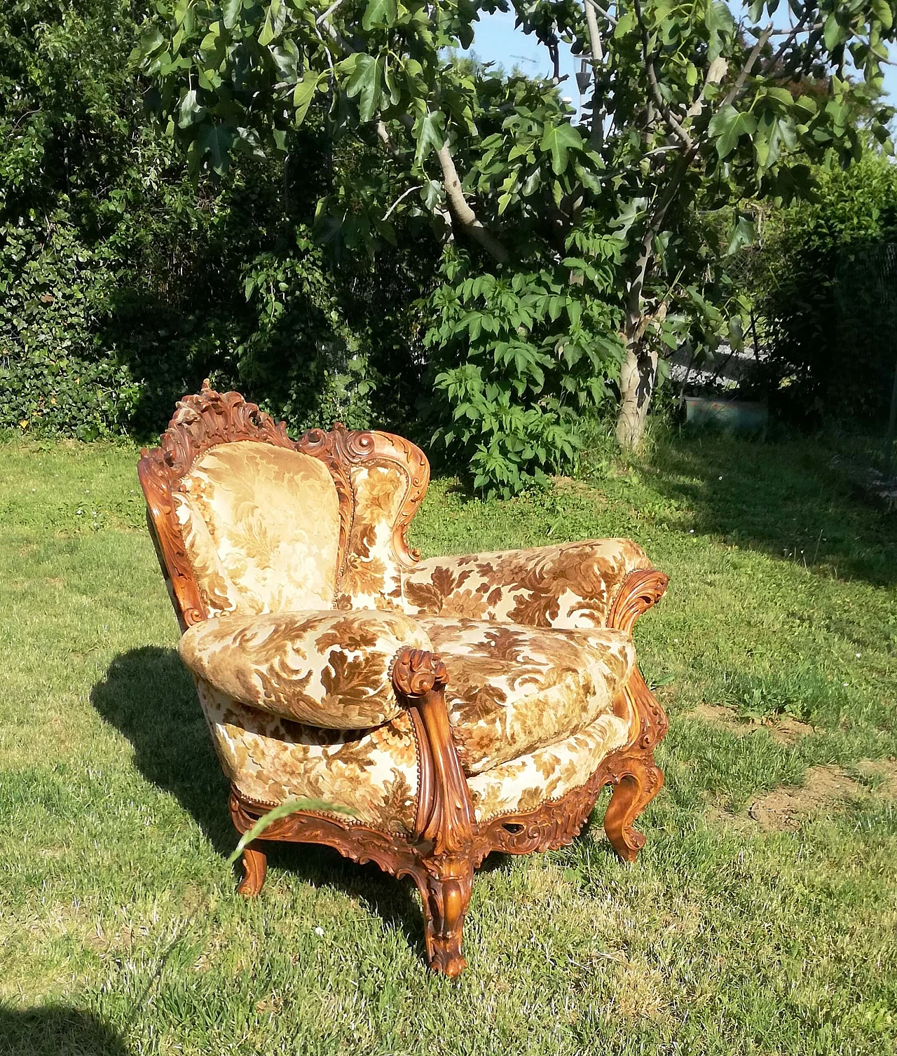 Sicilian Baroque style armchair in Sanderson fabric, 1970s 3