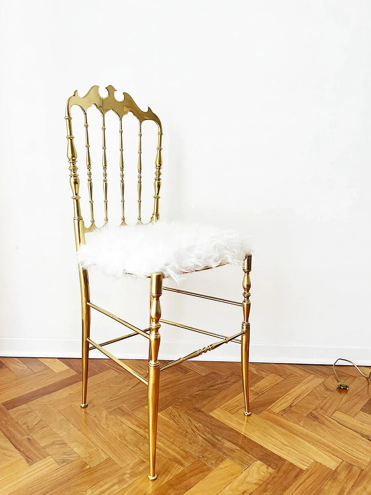 Chair in brass and synthetic fur by Gaetani Descalzi, 50s 1