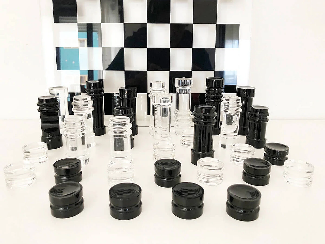 Chessboard in lucite by Felice Antonio Botta, 70s 5