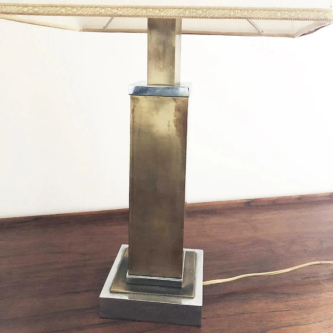 Coppia di lampade da tavolo in acciaio e ottone attribuibili a Romeo Rega, anni '70 4
