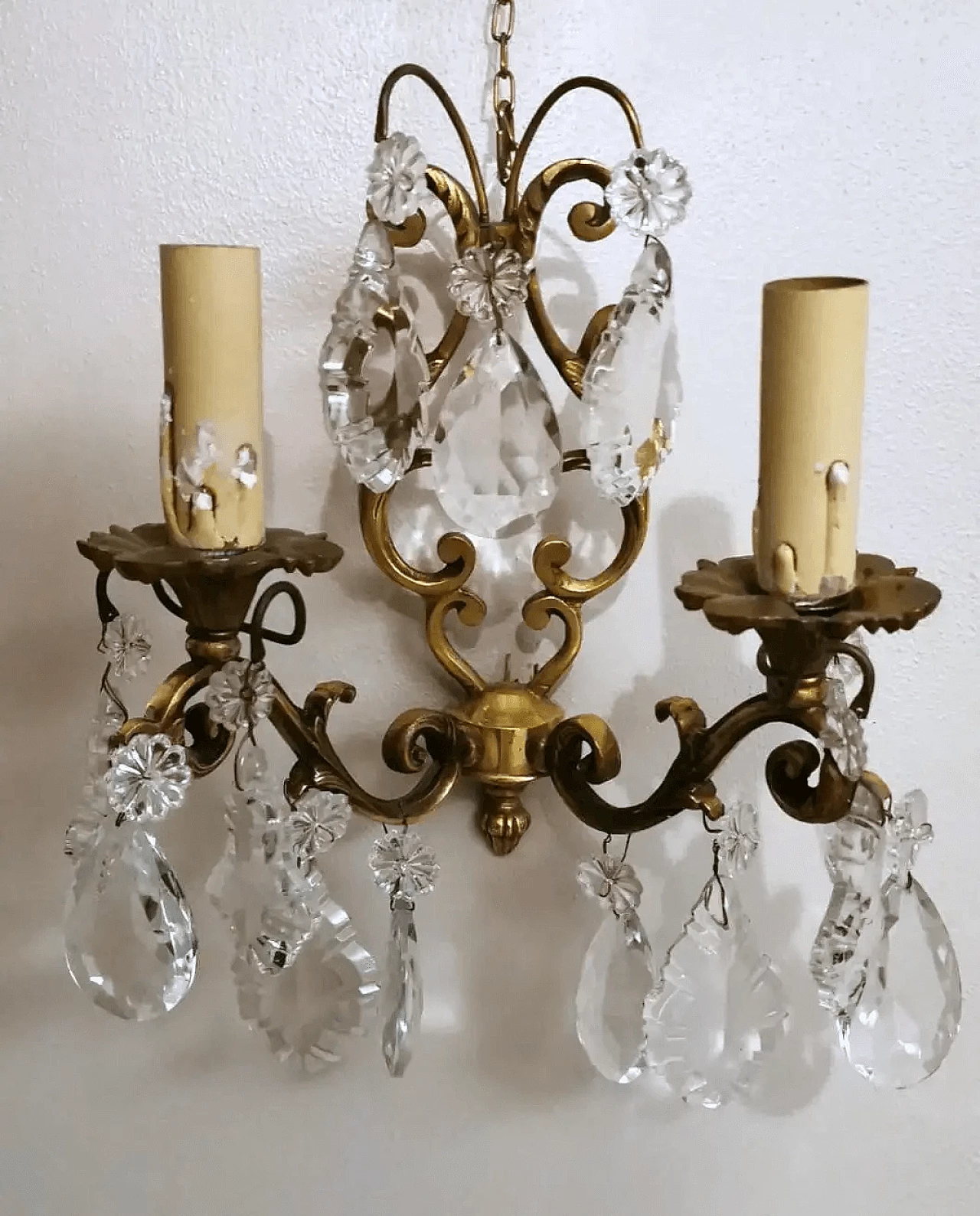 Pair of Louis XVI wall sconces in brass and crystal, 50s 9
