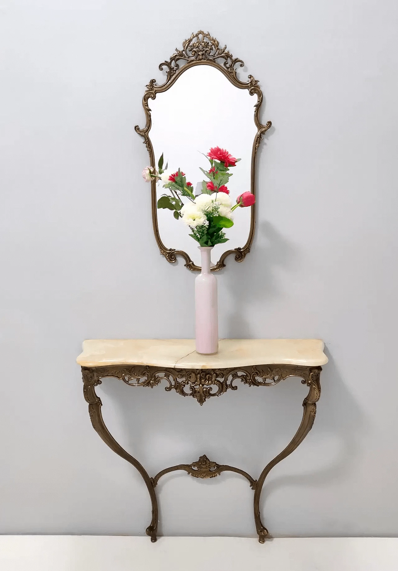 Specchio a parete in ottone e console in ottone con piano in onice, anni '60 4