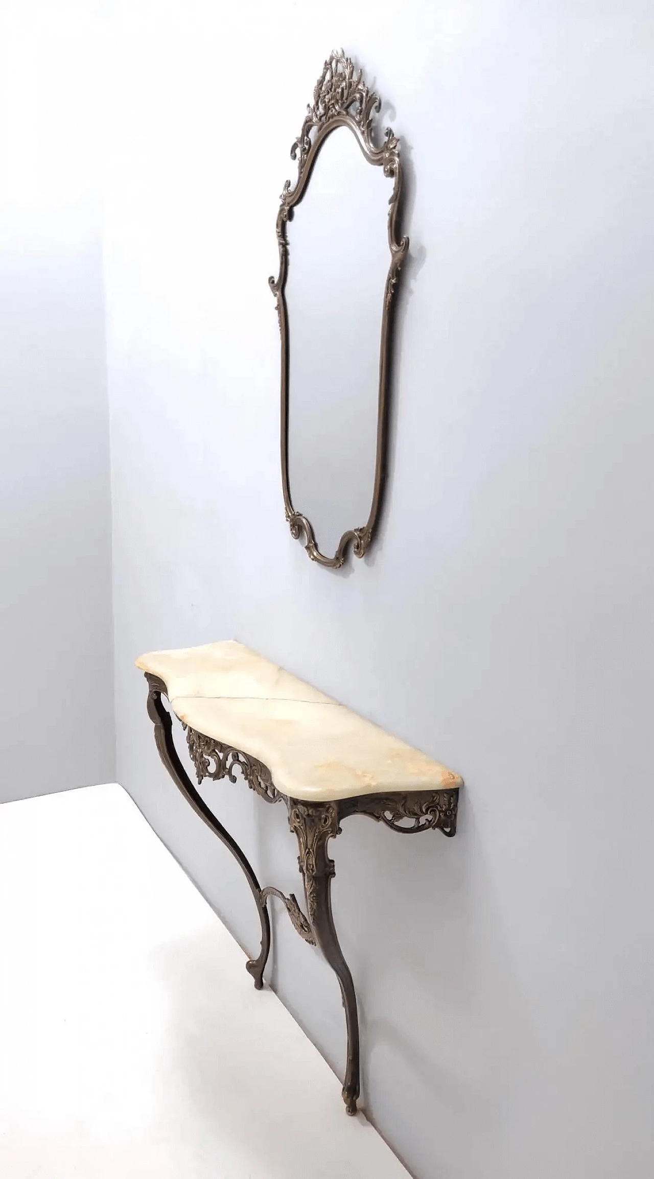 Specchio a parete in ottone e console in ottone con piano in onice, anni '60 9