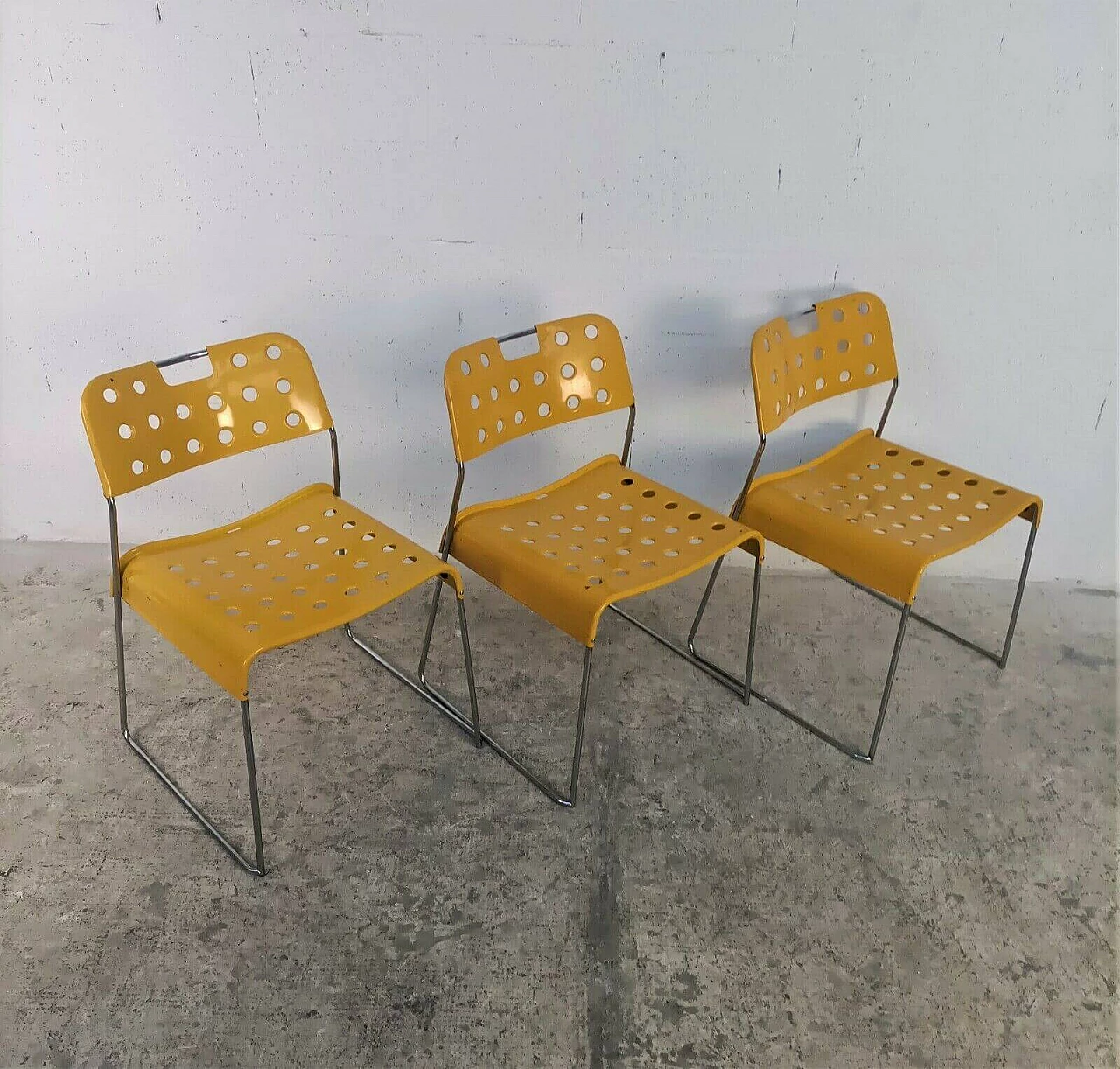 3 Omstak stackable chairs by Rodney Kinsman for Bieffeplast, 1970s 4