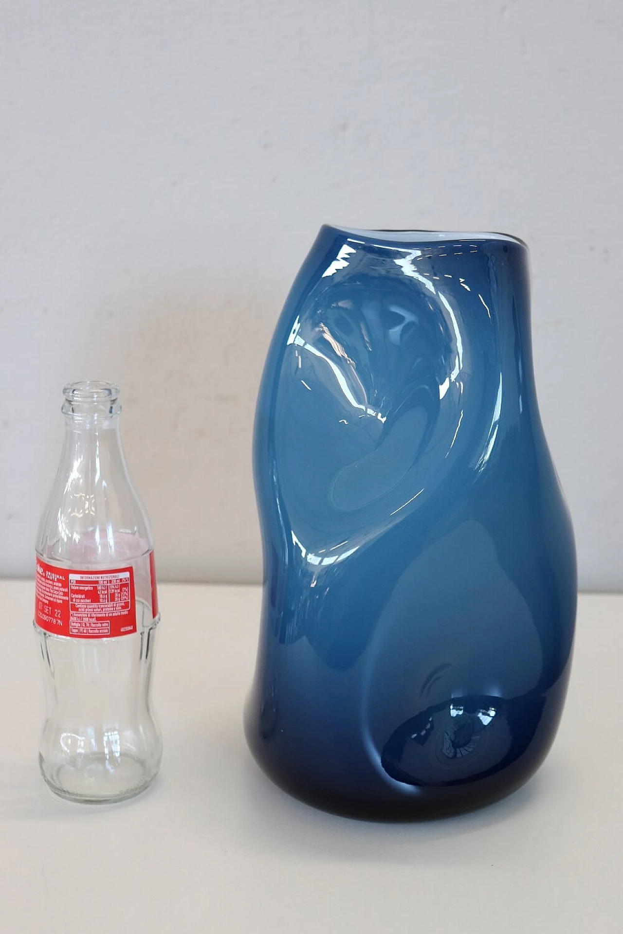 Blue vase in layered Murano art glass, 1970s 2