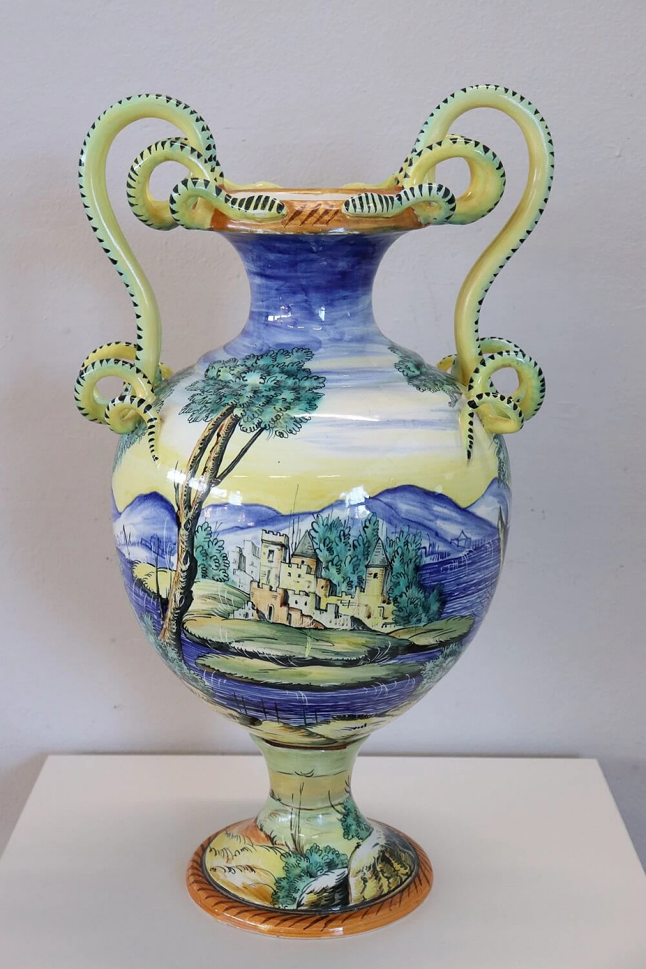 Vaso ad anfora in maiolica dipinta a mano, '800 7