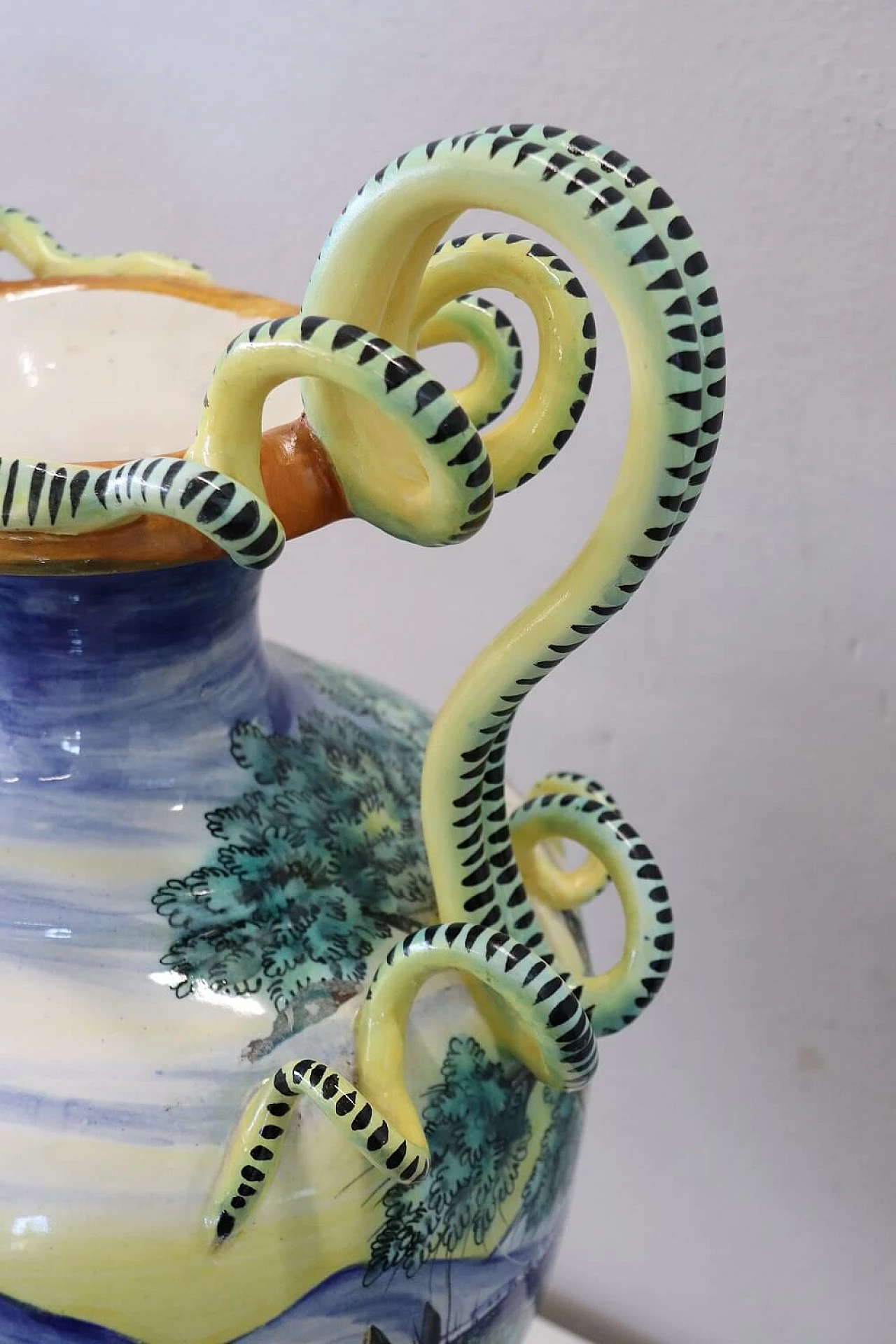 Vaso ad anfora in maiolica dipinta a mano, '800 10