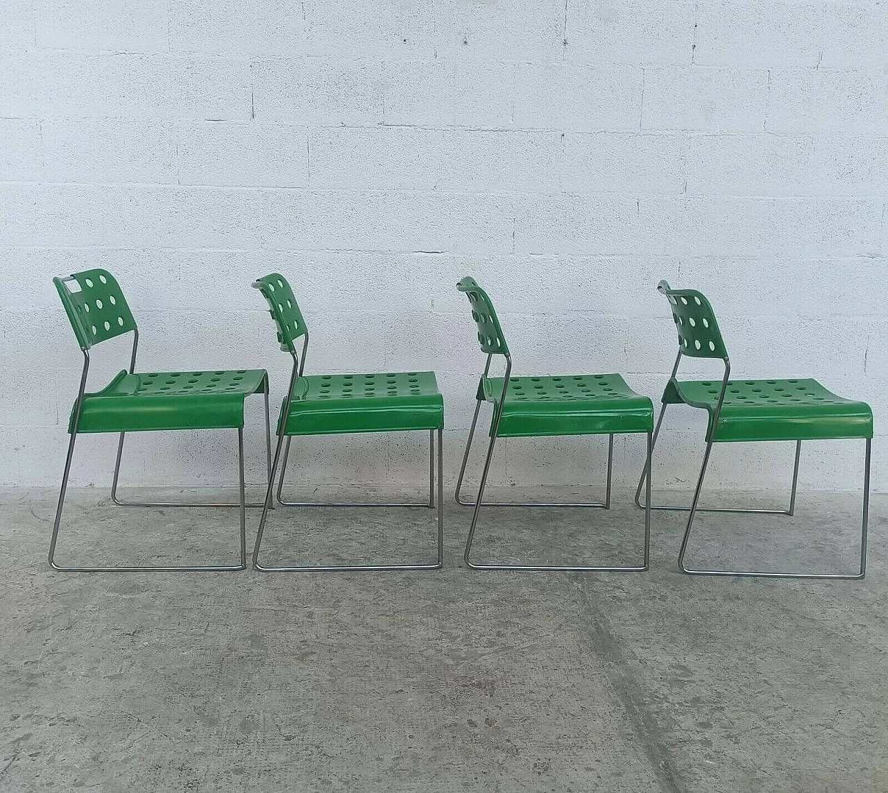 4 Chairs Omkstak by Rodney Kinsman for Bieffeplast, 1970s 2