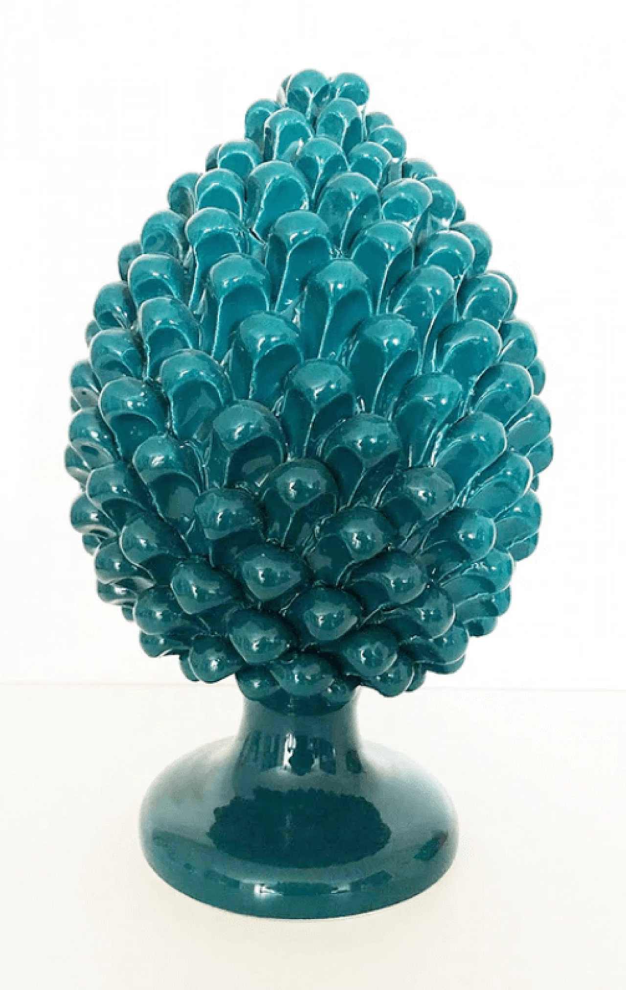 Caltagirone ceramic octanium decorative pinecone 1
