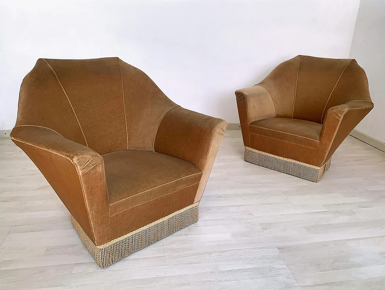 Pair of armchairs by Ico Parisi for Ariberto Colombo, 1950s 9