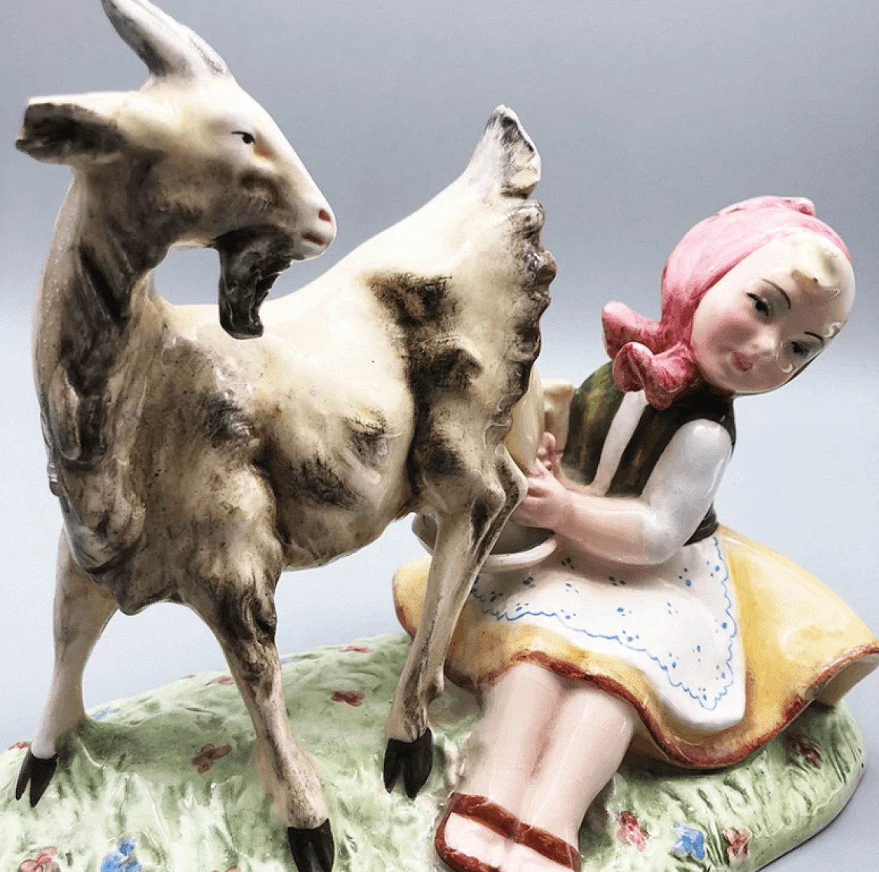 Sculpture depicting a shepherdess in ceramic, 1950s 3