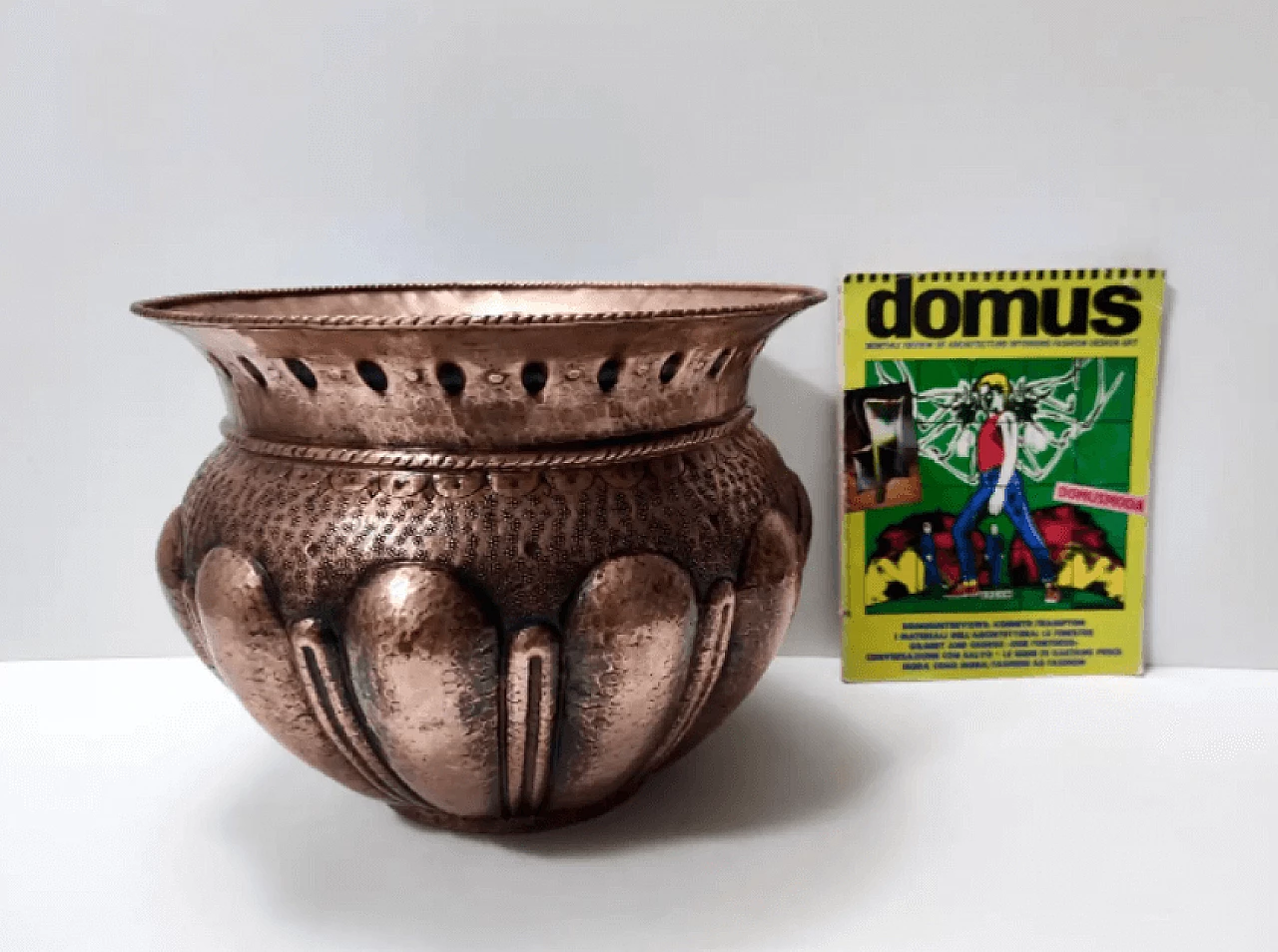 Cachepot in rame sbalzato di Egidio Casagrande, anni '50 2