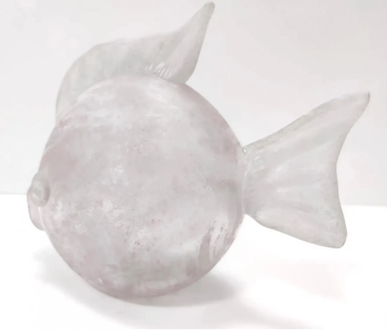 Sculpture depicting a fish in hollow glass, 1980s 6