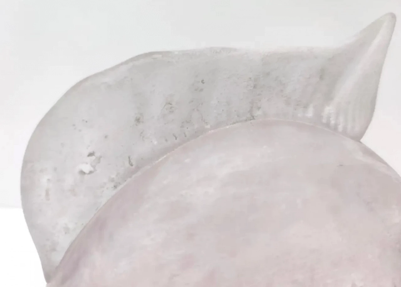 Sculpture depicting a fish in hollow glass, 1980s 7