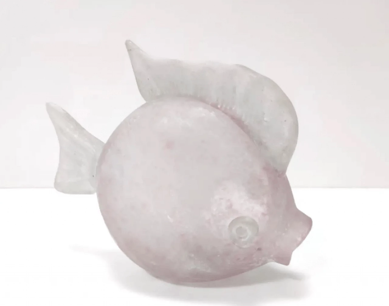 Sculpture depicting a fish in hollow glass, 1980s 10
