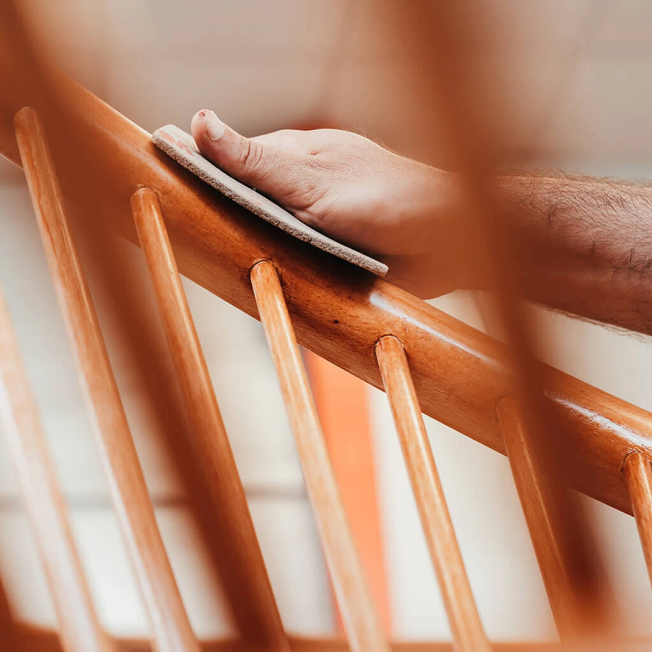 Poltrona circolare in legno con cuscino in spugna, anni '60 9