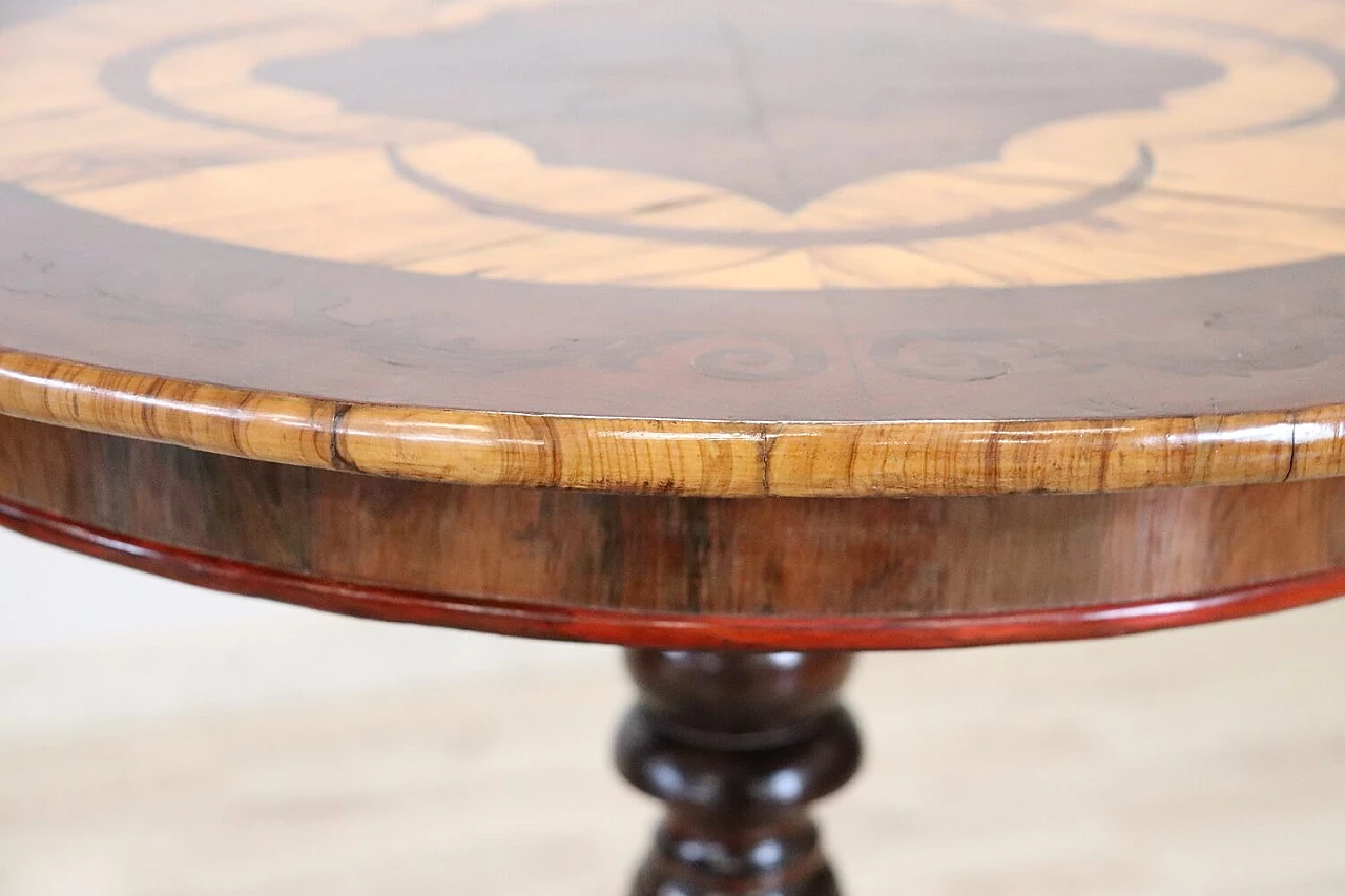 Finely inlaid walnut coffee table, 19th century 7