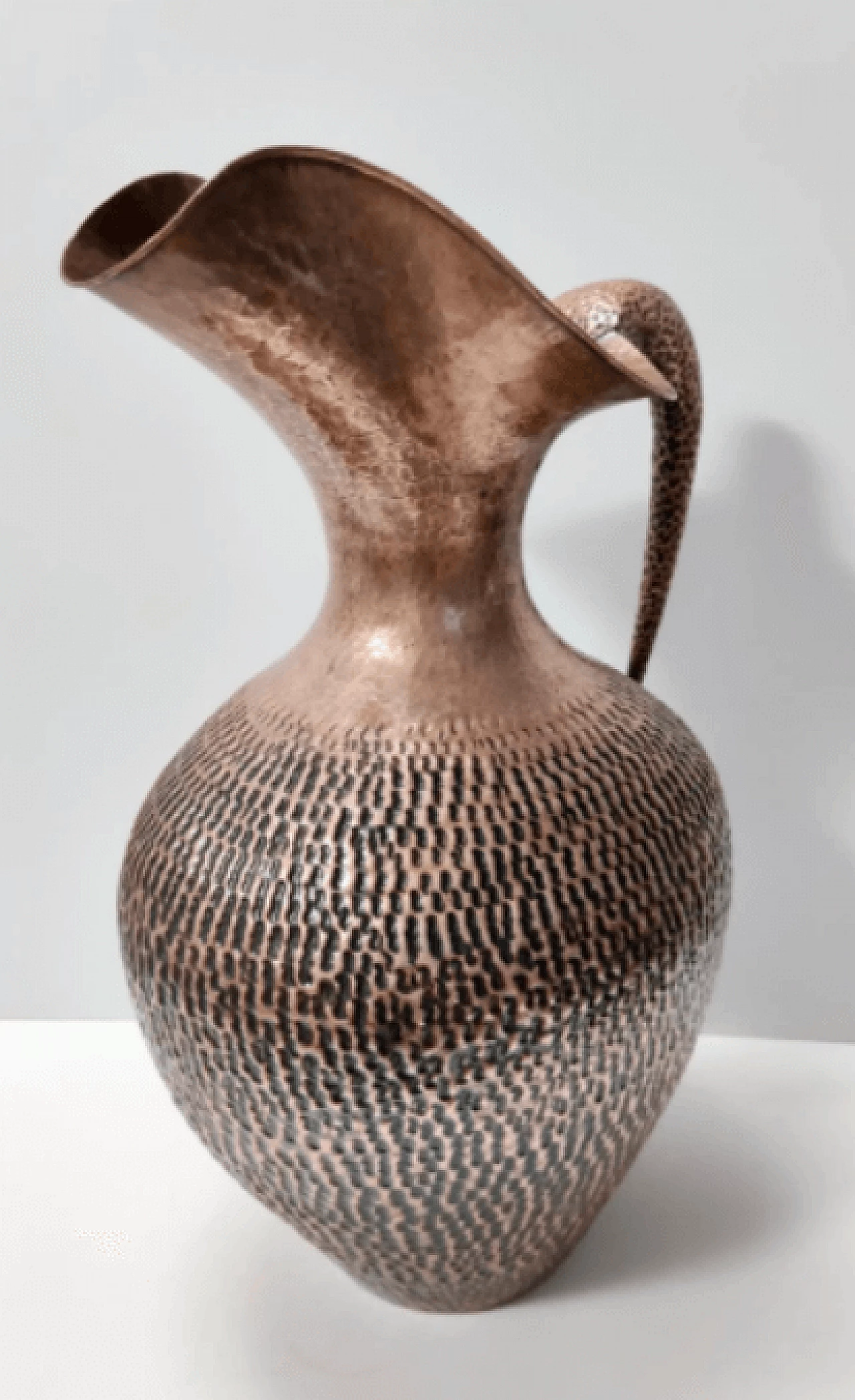 Brocca in rame sbalzato di Egidio Casagrande, anni '50 8