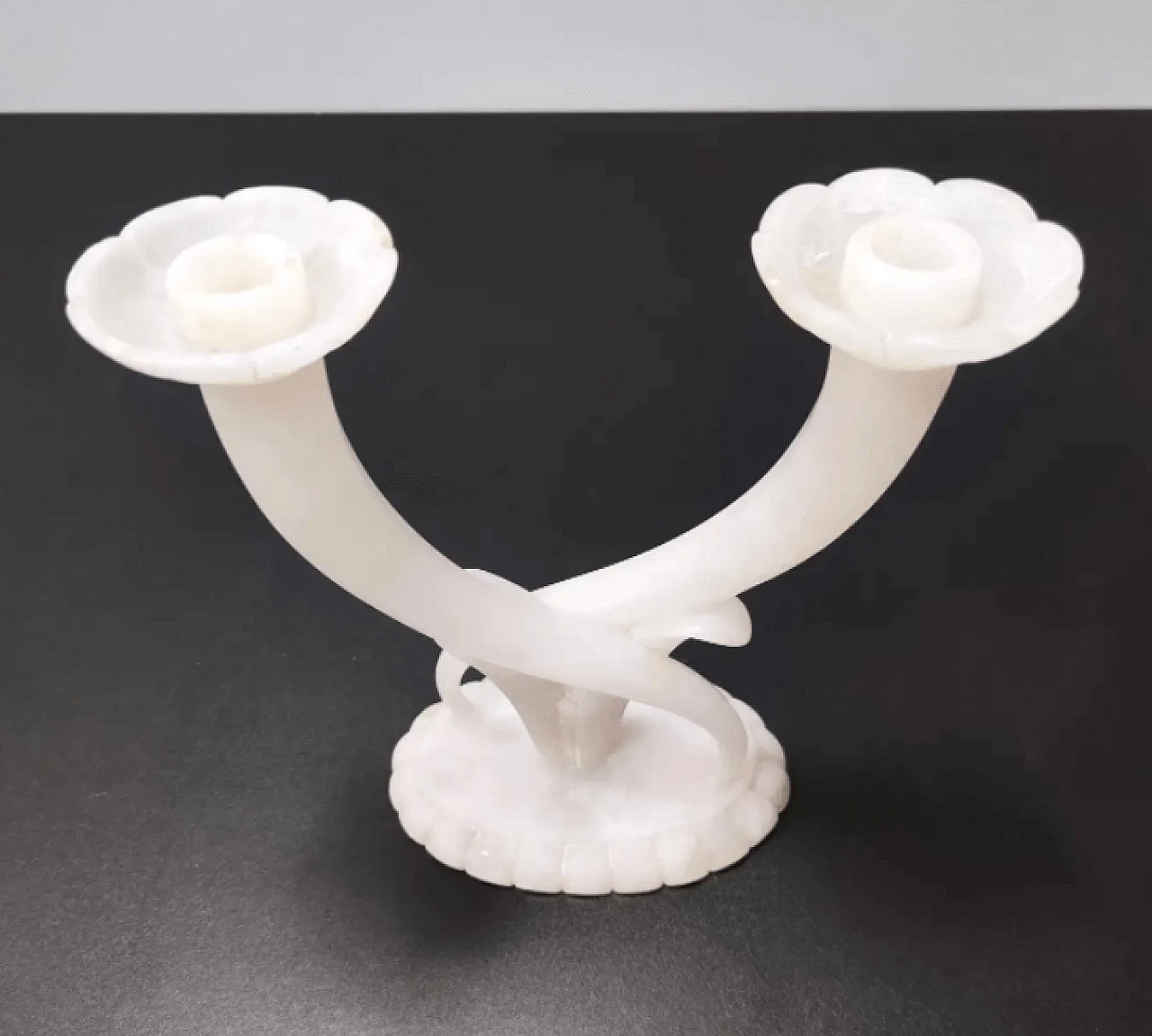 Pair of alabaster and onyx candelabra attributed to Tomaso Buzzi, 1940s 9