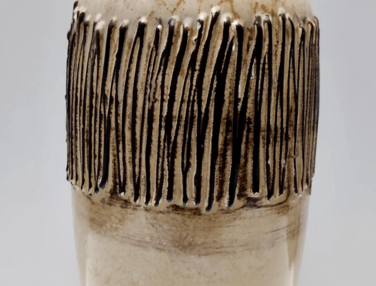 Vaso in ceramica smaltata beige e nera, anni '70 6