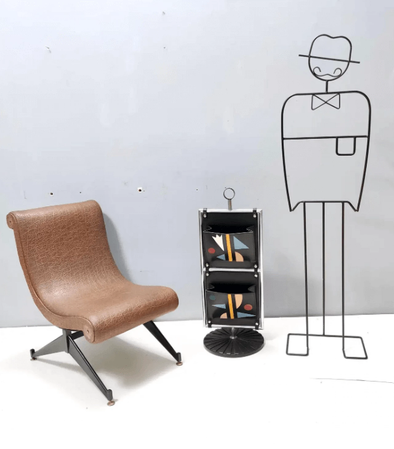 Leather and chrome-plated metal magazine rack by Salmistraro, 1980s 2