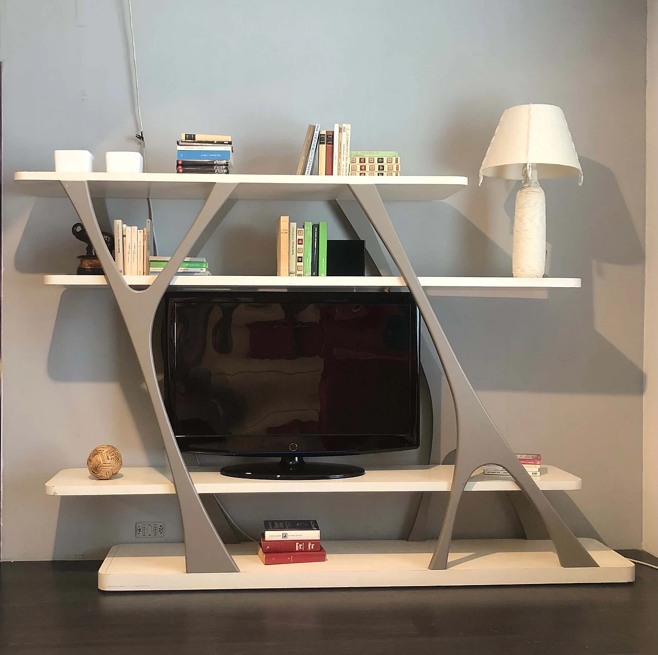 Double-sided bookcase La maison Coloniale 2