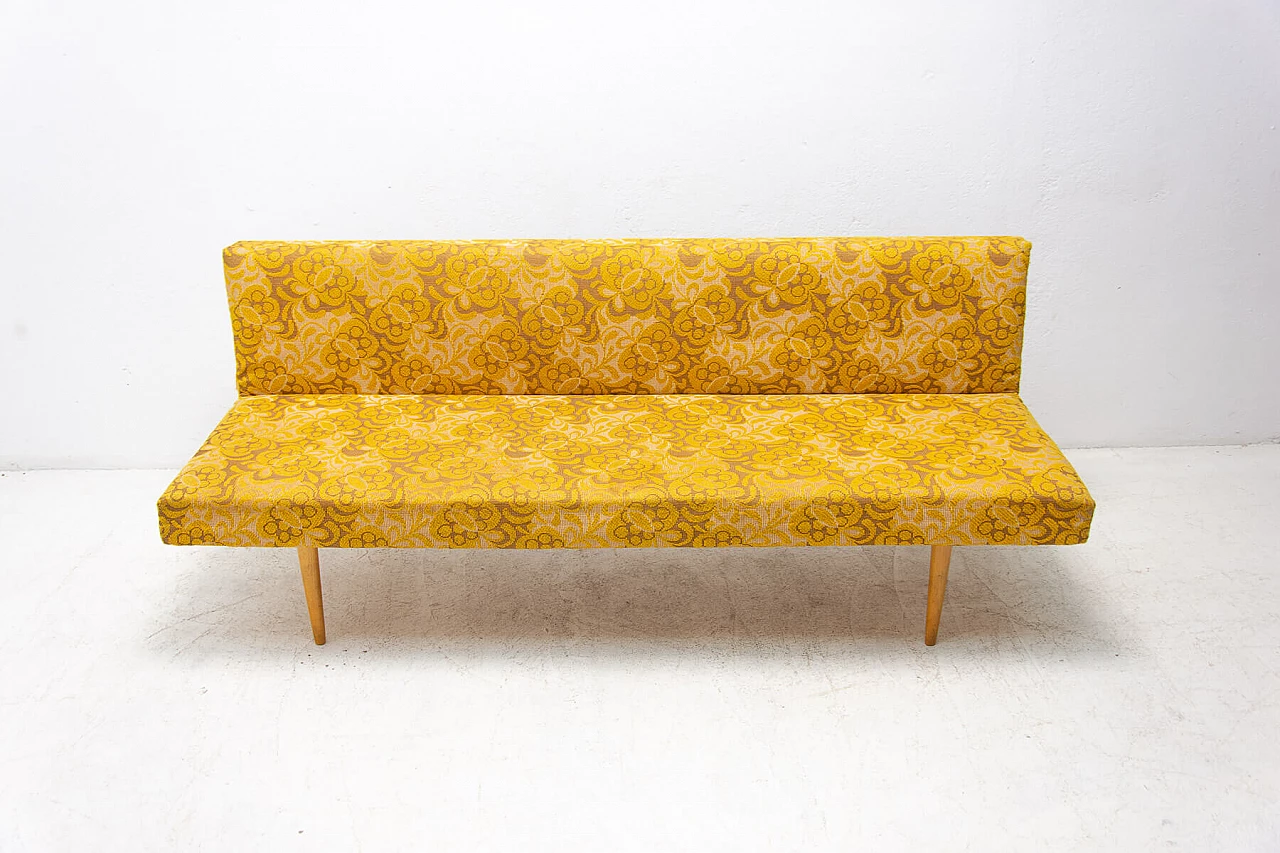 Miroslav Navrátil's folding bed in beech and fabric, 1960s 12