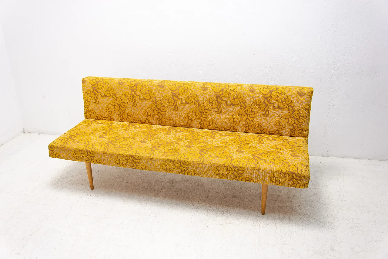 Miroslav Navrátil's folding bed in beech and fabric, 1960s 13