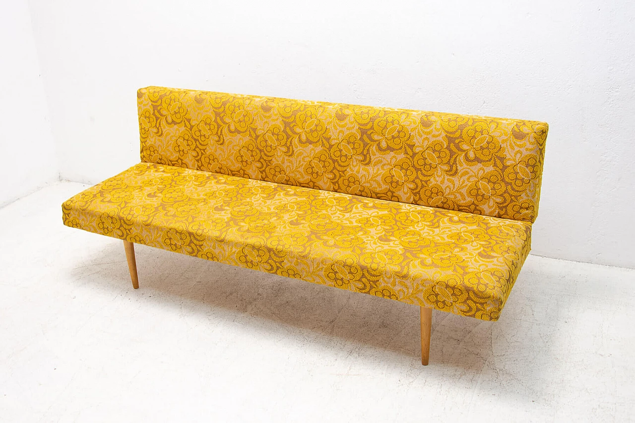 Miroslav Navrátil's folding bed in beech and fabric, 1960s 14