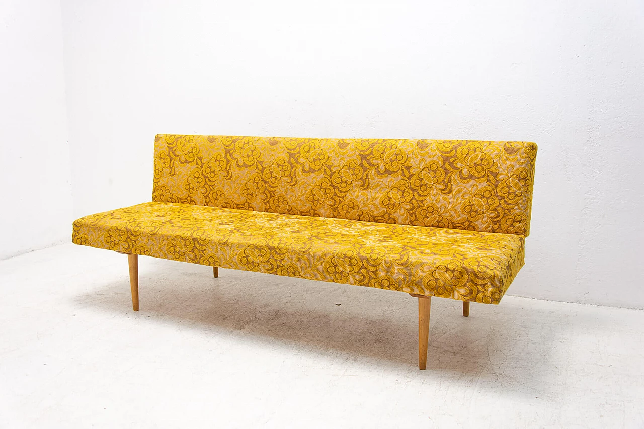 Miroslav Navrátil's folding bed in beech and fabric, 1960s 15